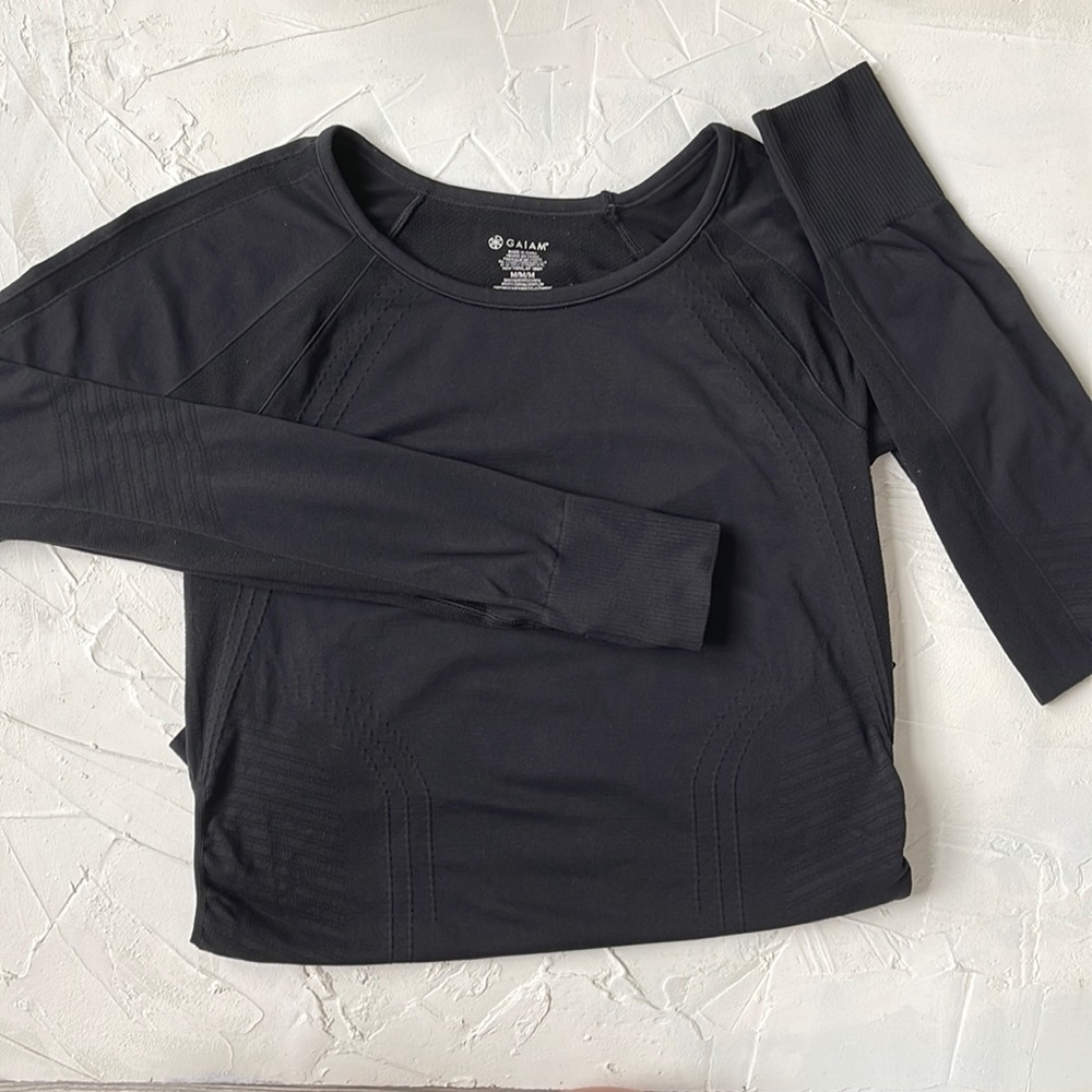 Athletic long sleeve